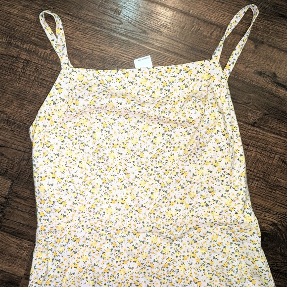 Old Navy Yellow Floral A-Line Sundress - Picture 2 of 4